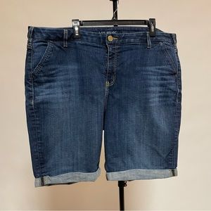 Lane Bryant cuffed premium denim Bermuda shorts woman’s plus size 24.